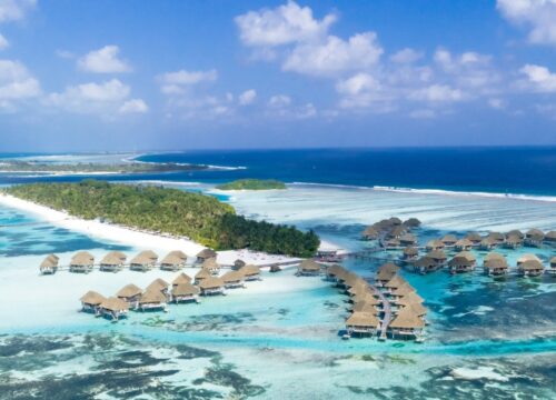 Aquamarine Escape: Maldives Vacation